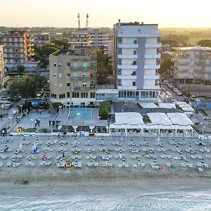 Hotel Bikini Tropicana Family, Lido Di Savio